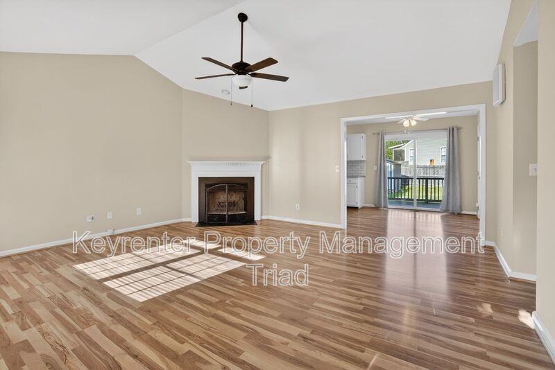 3100 Brookrun Dr - Photo 3 of 37