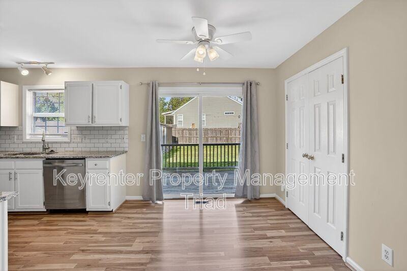 3100 Brookrun Dr - Photo 6 of 37