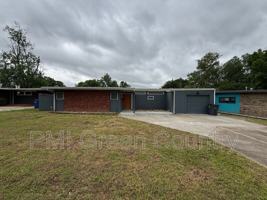 featured image of 4978 E 26th St