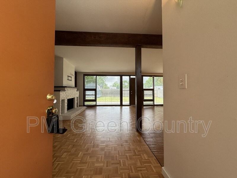 4978 E 26th St - Photo 5 of 20