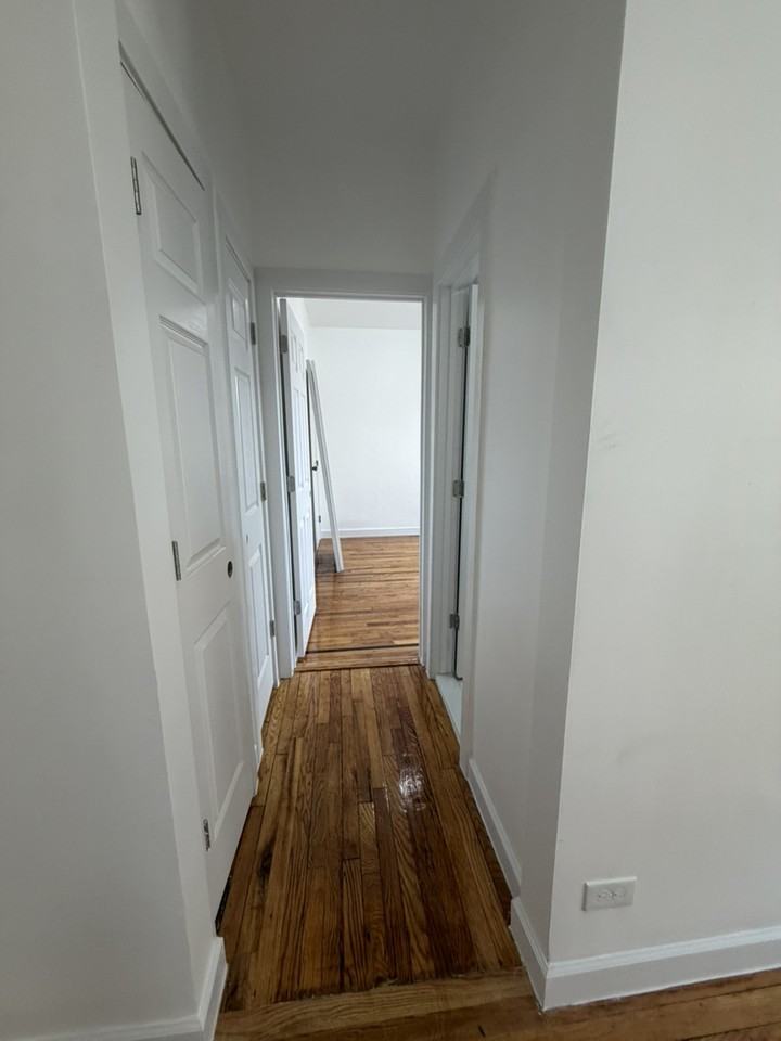 1721 Hobart Ave - Photo 6 of 13