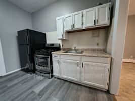 featured image of 417 N 9th St