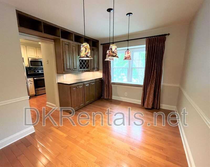 82 Montre Sq Nw - Photo 4 of 46