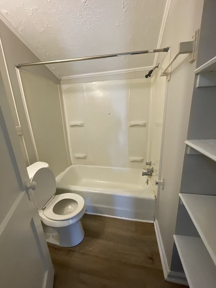 1625 Shaffer Street - Photo 3 of 7