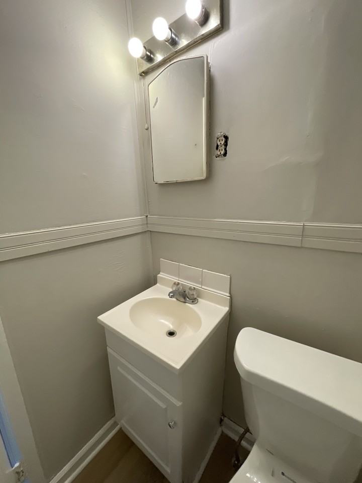 1625 Shaffer Street - Photo 4 of 7