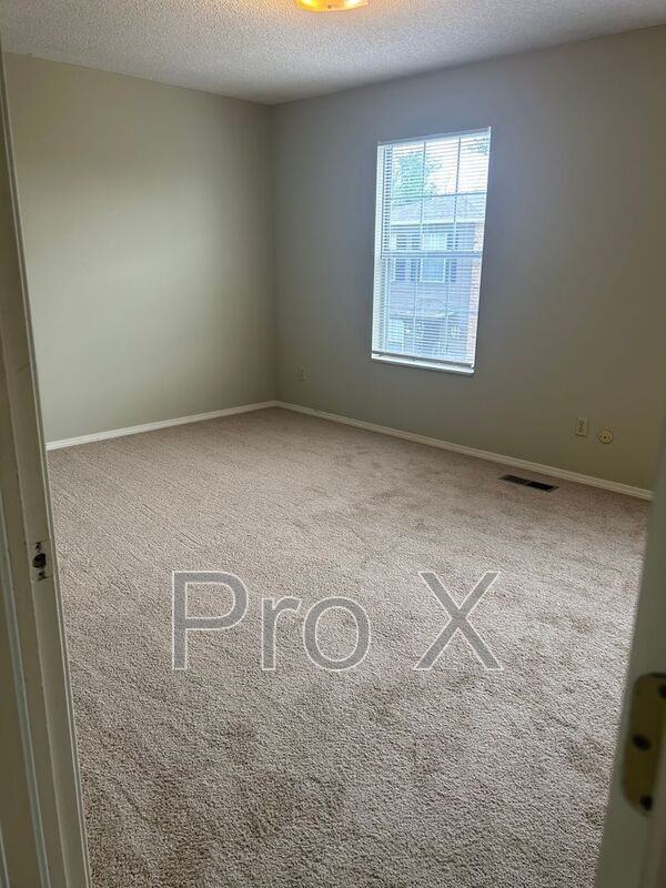 1009 Se J St. A B - Photo 7 of 13