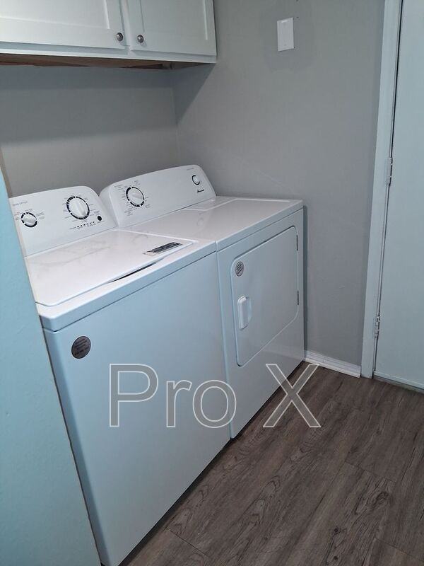 518 N Betty Jo Dr - Photo 5 of 13