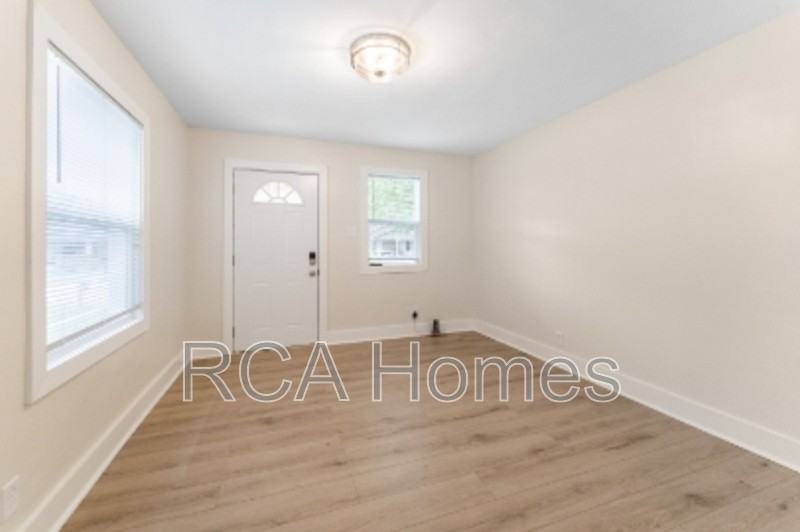 1447 Congress Ave - Photo 7 of 10