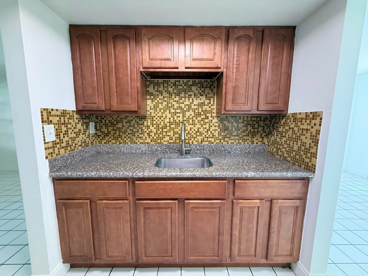 4100 NW 16TH AVE - Photo 7 of 50