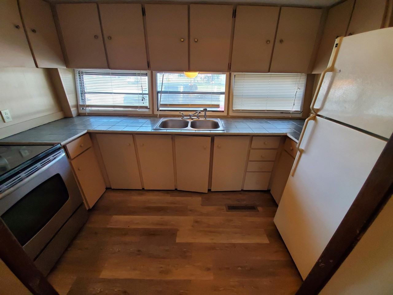 2025-A 17th Street - Photo 3 of 11