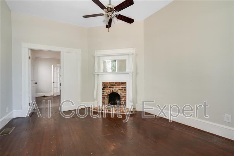 438 Cherokee Ave Se #1 - Photo 3 of 12