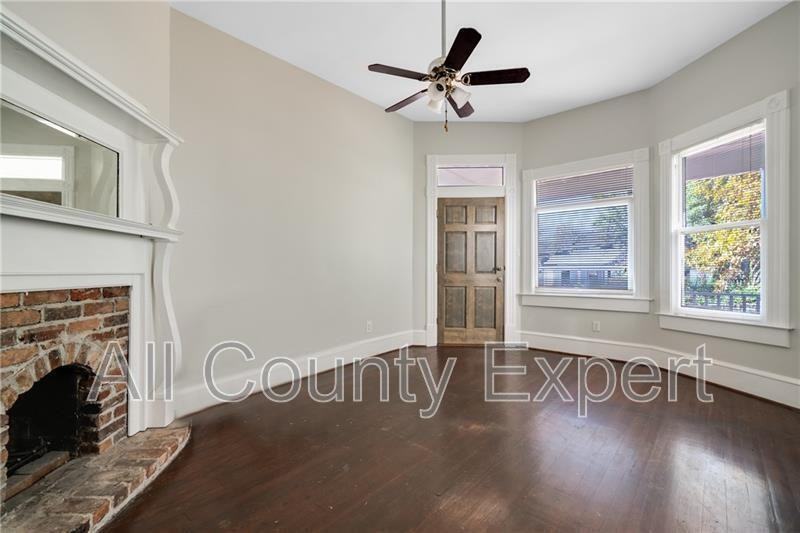 438 Cherokee Ave Se #1 - Photo 4 of 12