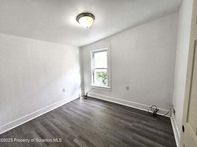 907 Green Ridge Street - Photo 6 of 12