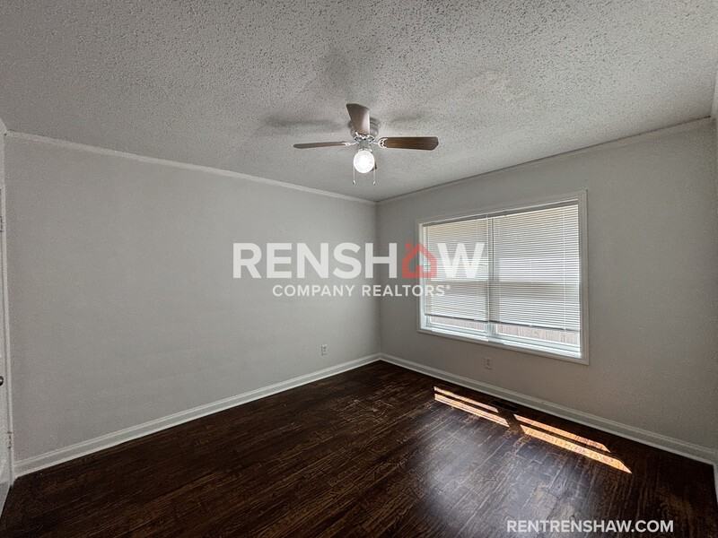 378 N Highland St - Photo 5 of 19