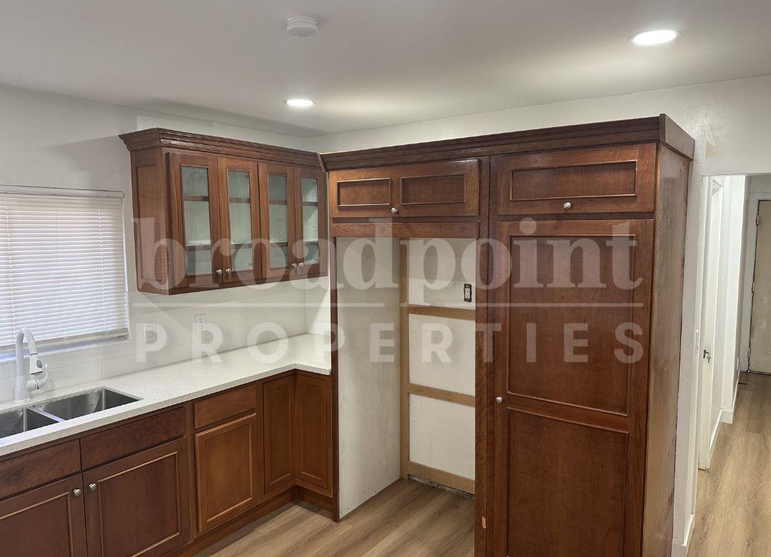 220 South 29th Street - Photo 6 of 11