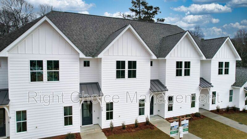 630 Village Dr #10 - Photo 2 of 19