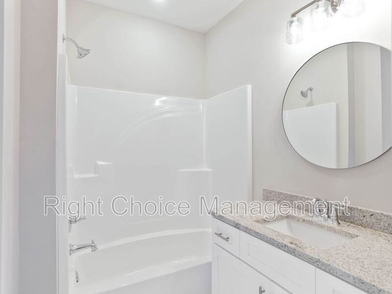 630 Village Dr #10 - Photo 4 of 19