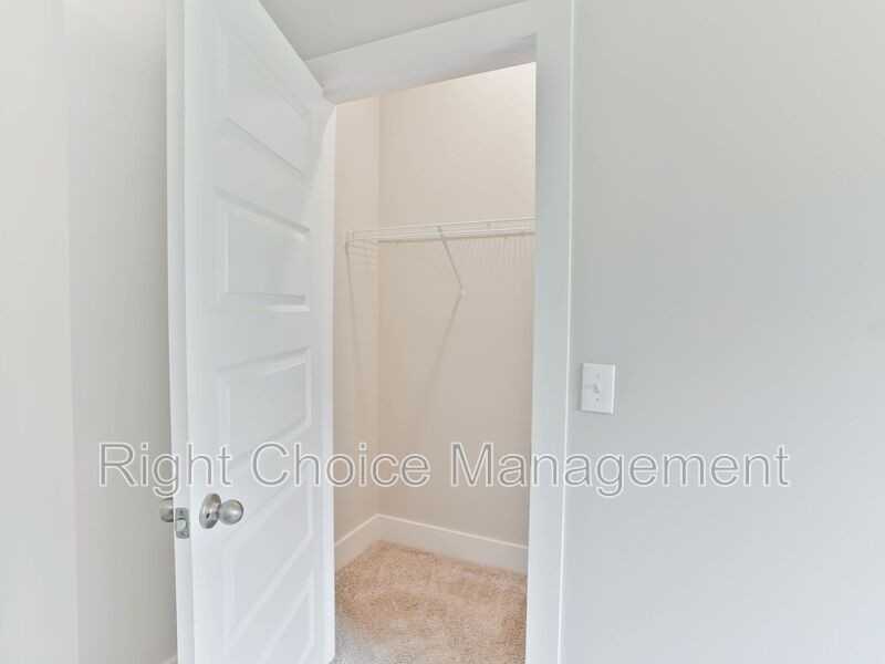 630 Village Dr #10 - Photo 6 of 19