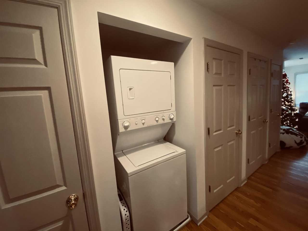 1431 Saratoga Avenue (Building 2) - Photo 4 of 21
