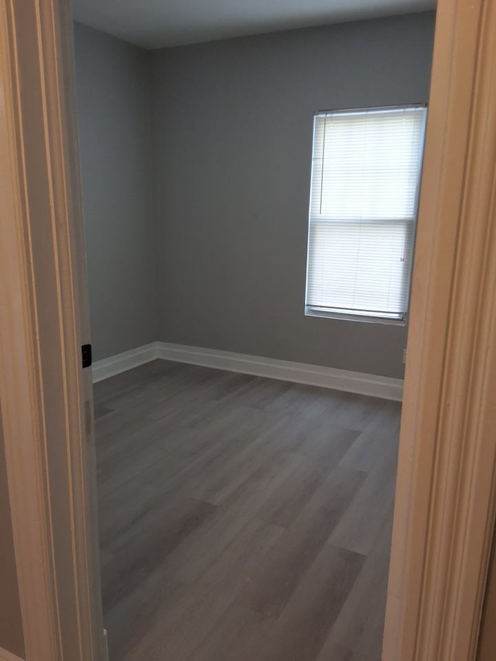 207 Downs Street - Photo 5 of 8