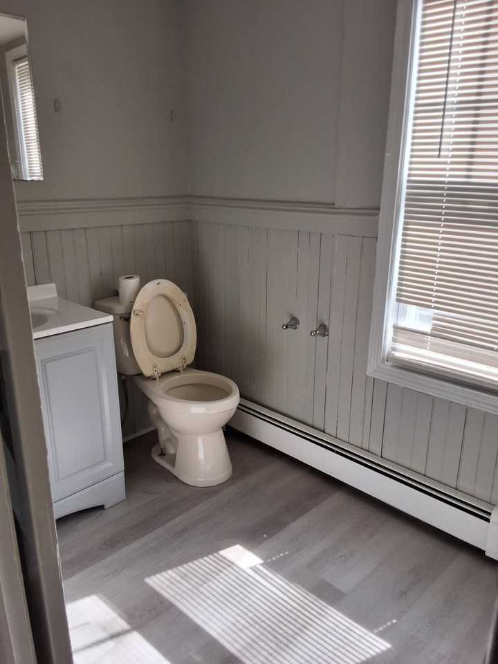 207 Downs Street - Photo 7 of 8