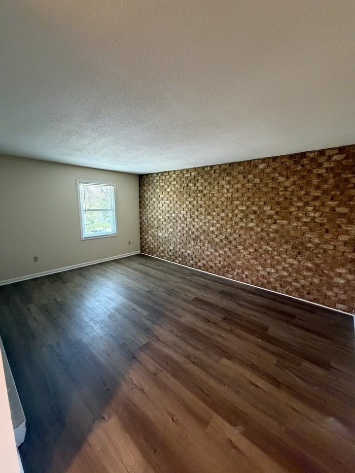 3244 Eagle School Road - 16 - Photo 3 of 11