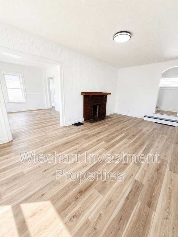 405 N Kenilworth Ave - Photo 4 of 10