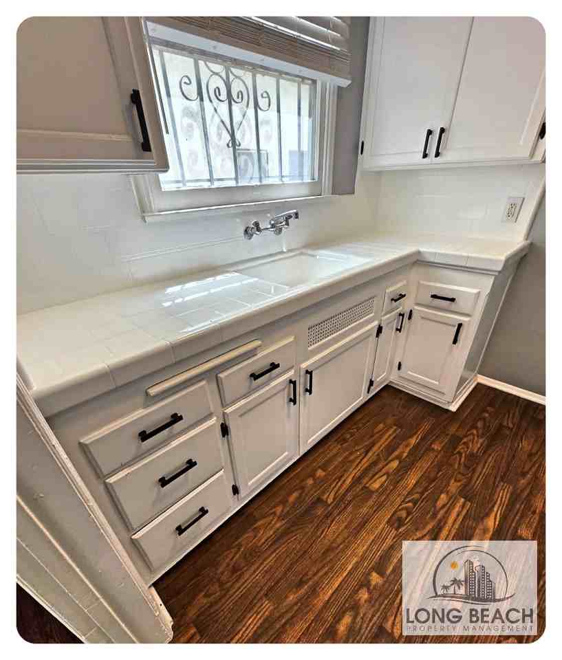 1162 East 3rd Street #2 - Photo 6 of 14