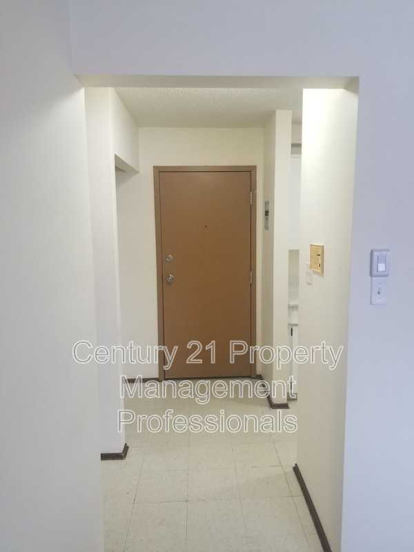 10824-112 Street Nw #101 - Photo 7 of 13
