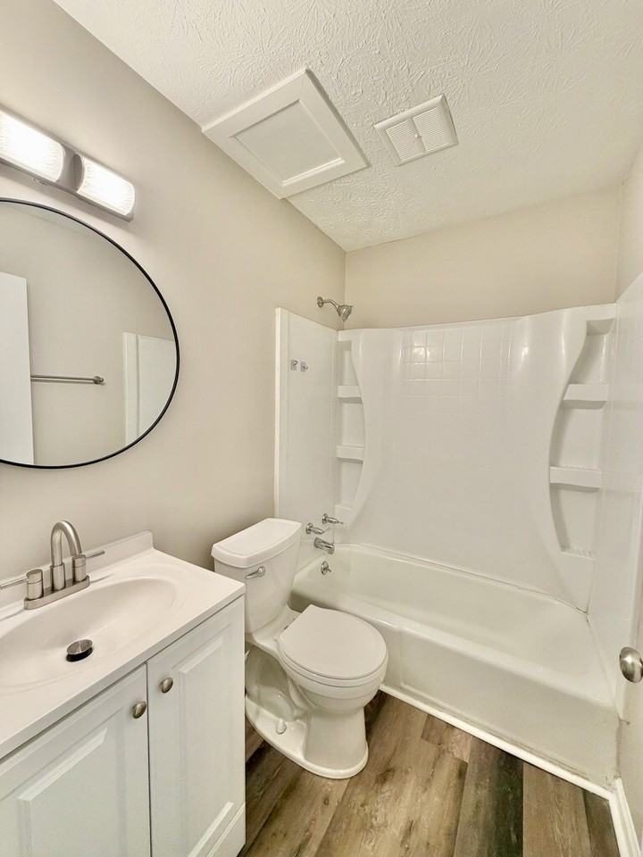 2035 Altamont Court - Photo 5 of 10