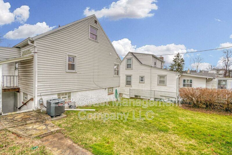 9616 Mason Ave - Photo 6 of 50