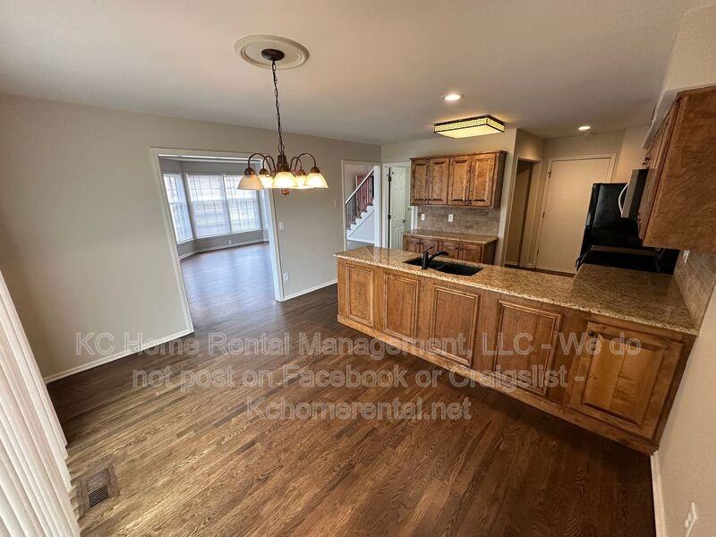 6633 W 151st Pl - Photo 6 of 31