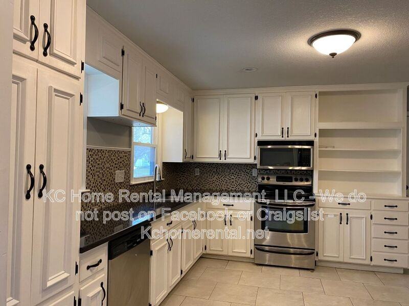 6809 Marty St - Photo 3 of 34