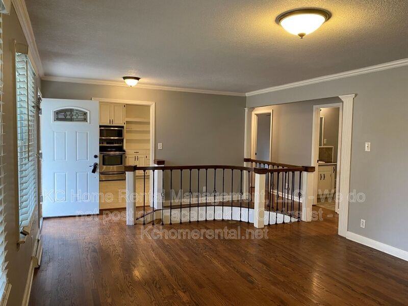 6809 Marty St - Photo 7 of 34