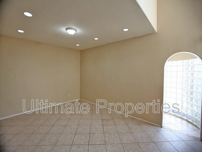 6337 W Turquoise Ave - Photo 2 of 10