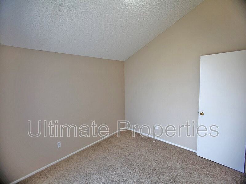 6337 W Turquoise Ave - Photo 6 of 10