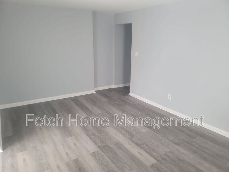 3 N Main St #E - Photo 2 of 11