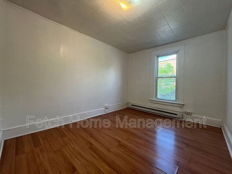 631 N Prince St - Photo 7 of 8