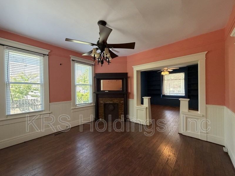 1110 Park Ave - Photo 3 of 17