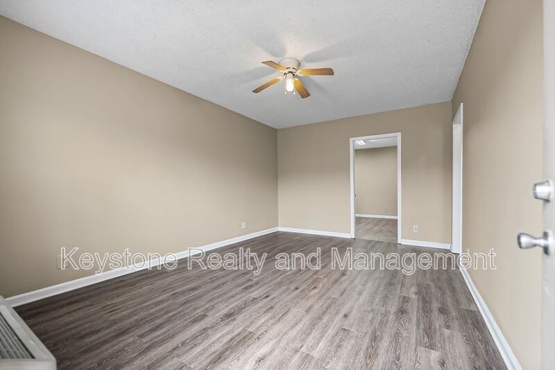 704 Peachers Dr #F - Photo 2 of 13