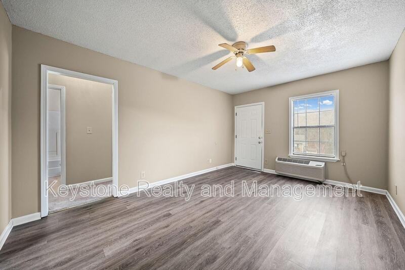 704 Peachers Dr #F - Photo 4 of 13