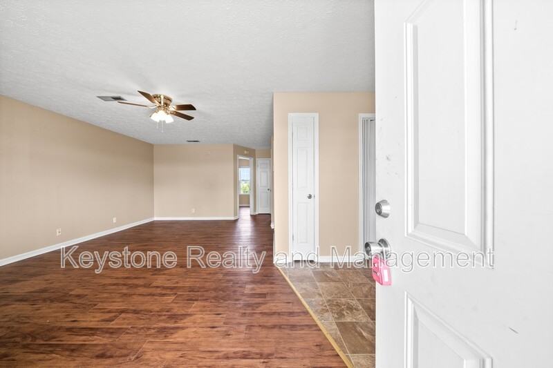 308 Thompsonville Ln - Photo 2 of 15