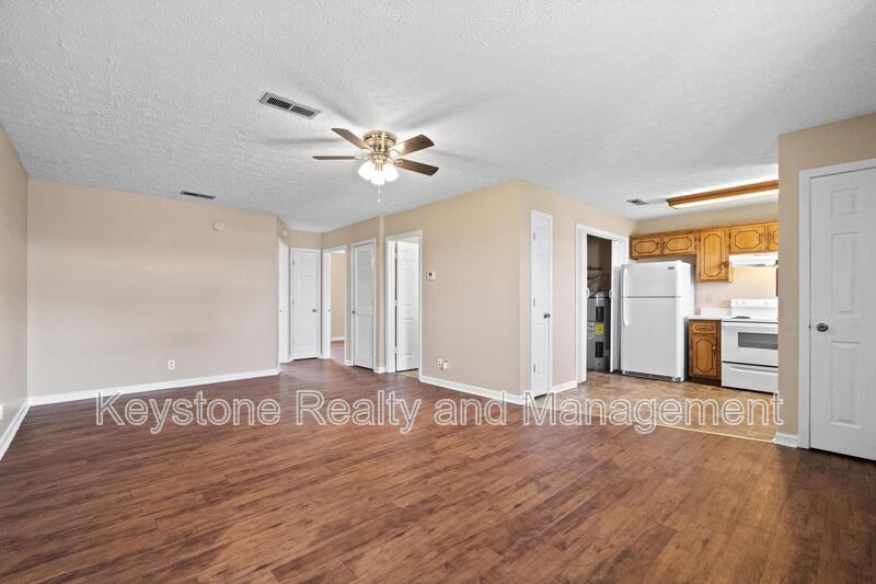 308 Thompsonville Ln - Photo 3 of 15