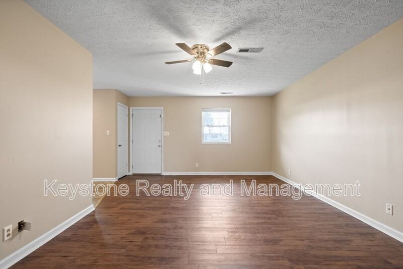 308 Thompsonville Ln - Photo 5 of 15