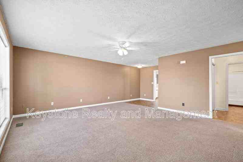 306 Thompsonville Ln #901 - Photo 3 of 10