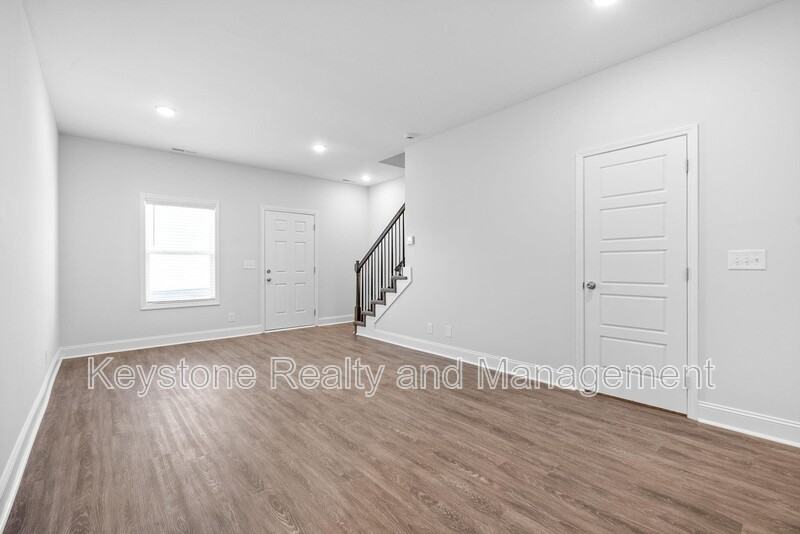 760 B St - Photo 7 of 15