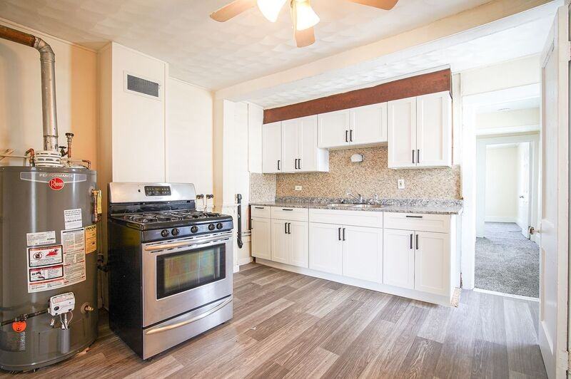 32 Joy St #2R - Photo 2 of 13