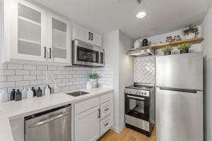 featured image of 10333 N Central Expy