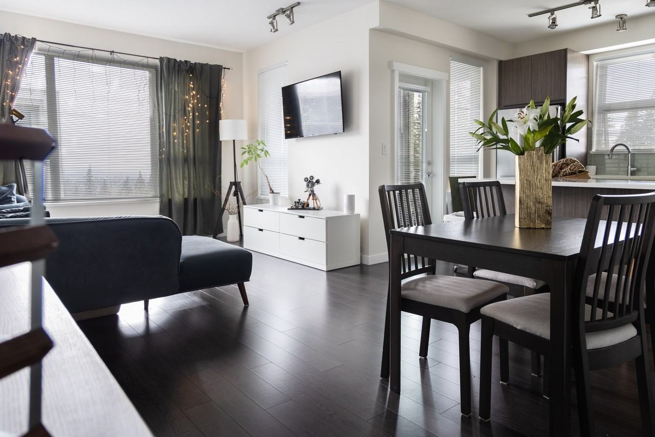 9877 University Crescent #412 - Photo 5 of 20