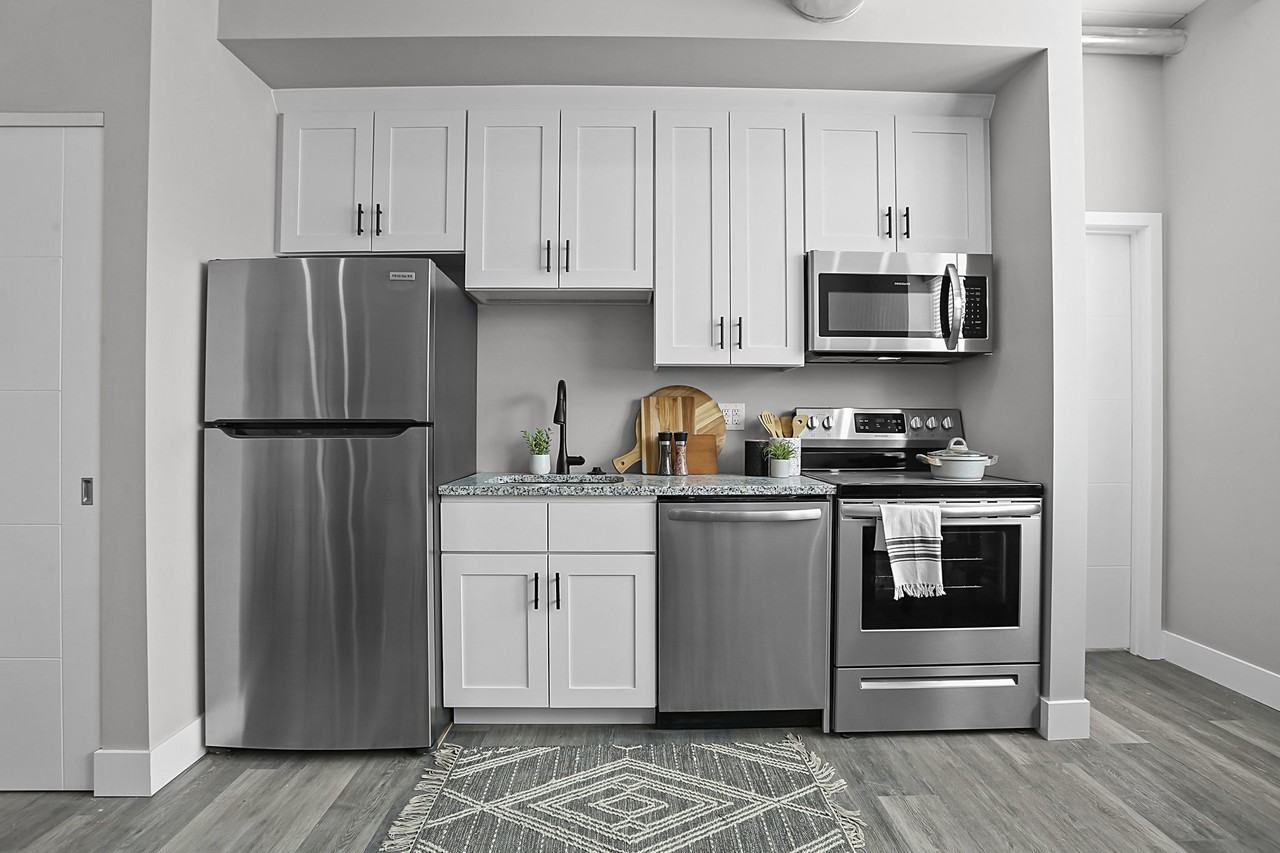 3145 Lafayette Avenue - Photo 6 of 15